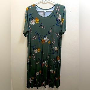 Old Navy XL Green Floral Tshirt Dress